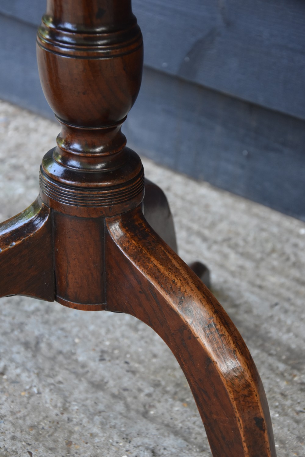 Handsome Georgian Elm & Oak Tripod Wine Table With Tilt-Top. View XIV