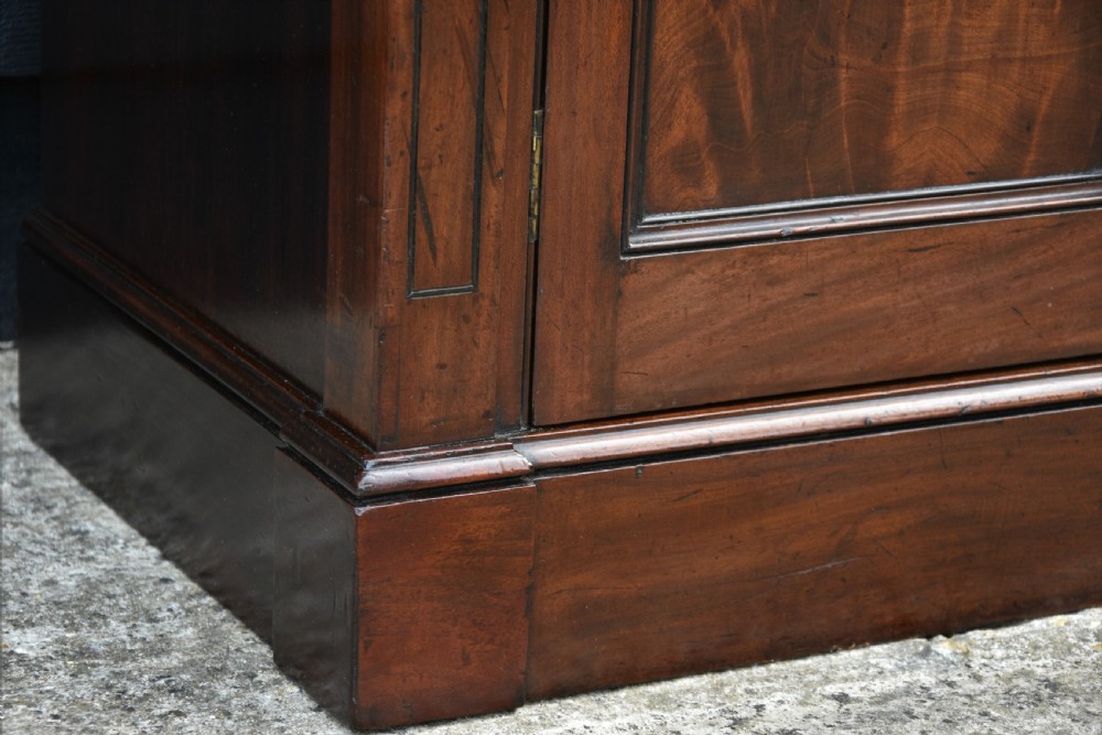 Superb William IV Mahogany Floor Standing Cupboard Of Small Proportions C.1830. View VI