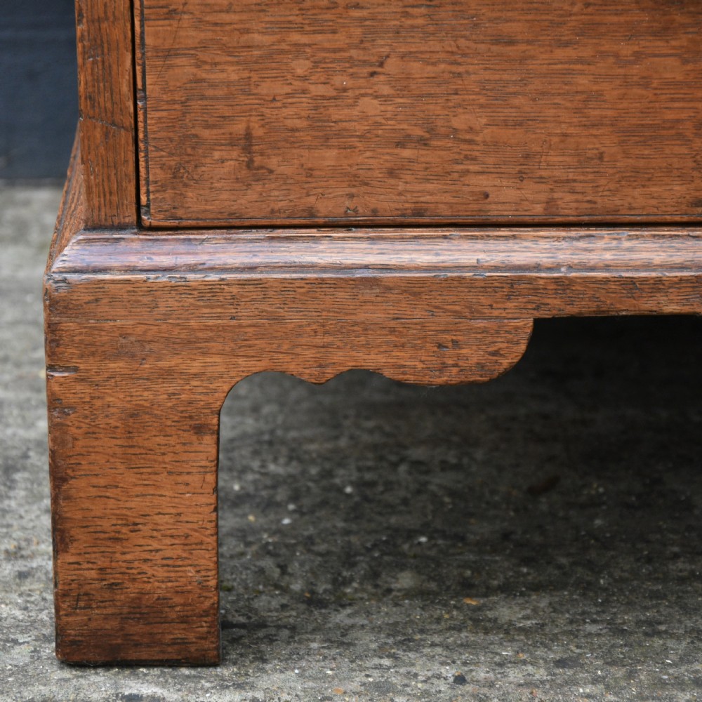 Handsome Georgian Light Oak Chest Of Drawers C.1750 View IV