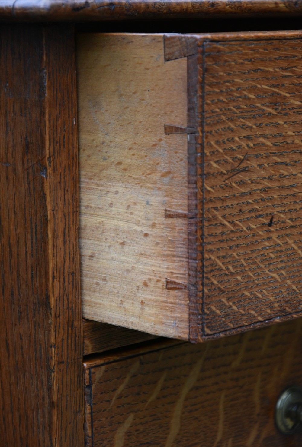 Handsome Georgian Light Oak Chest Of Drawers C.1750 View IX