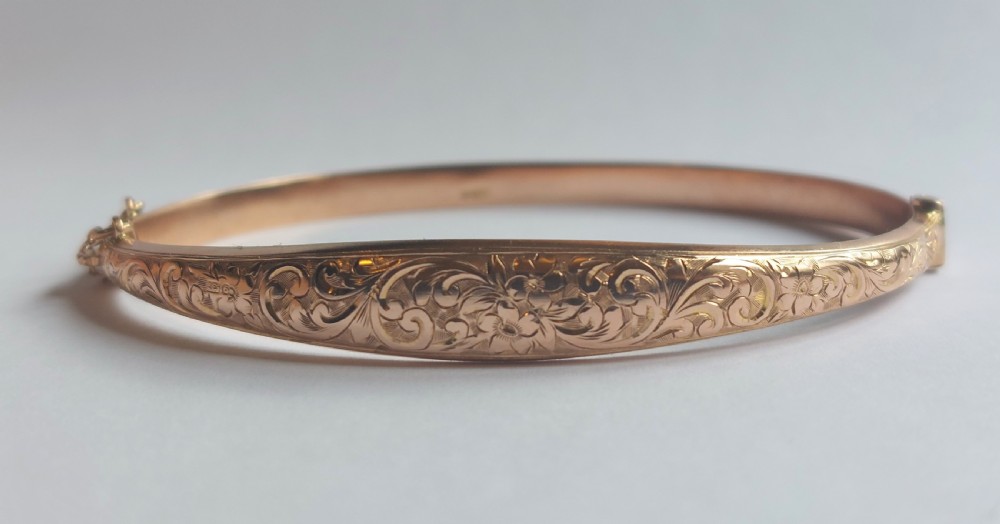 Beautiful Edwardian 9ct Rose Gold Bangle Bracelet, Engraved Floral & Foliate Decoration, Made By Smith & Pepper. View VII