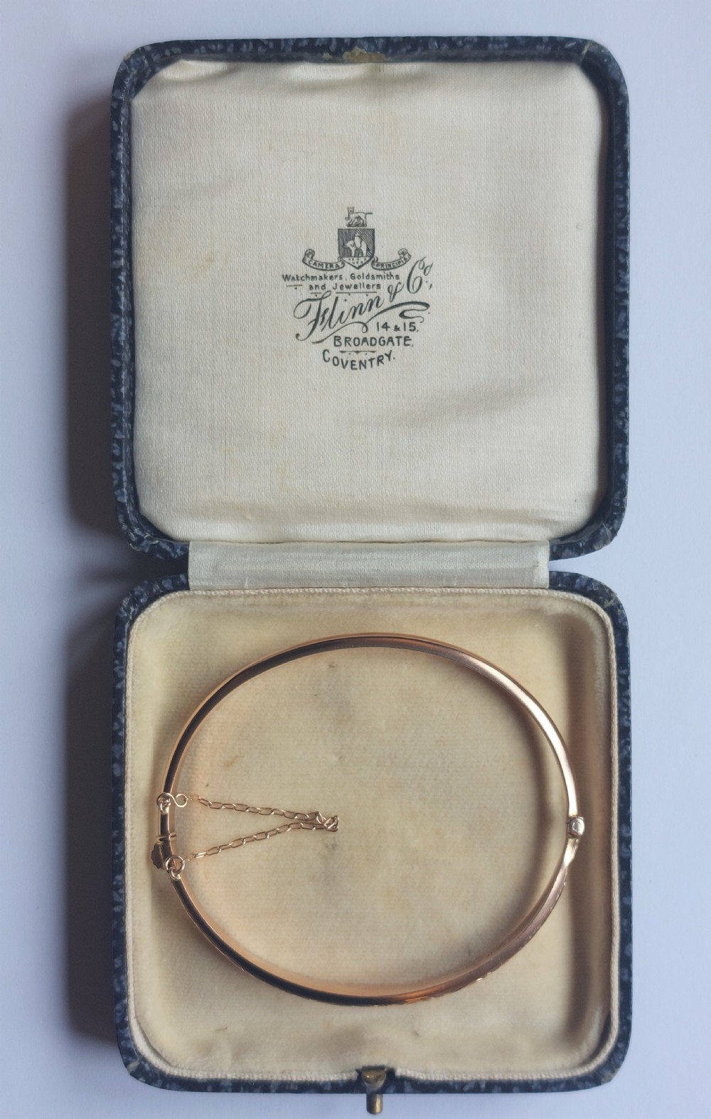 Beautiful Edwardian 9ct Rose Gold Bangle Bracelet, Engraved Floral & Foliate Decoration, Made By Smith & Pepper. View X