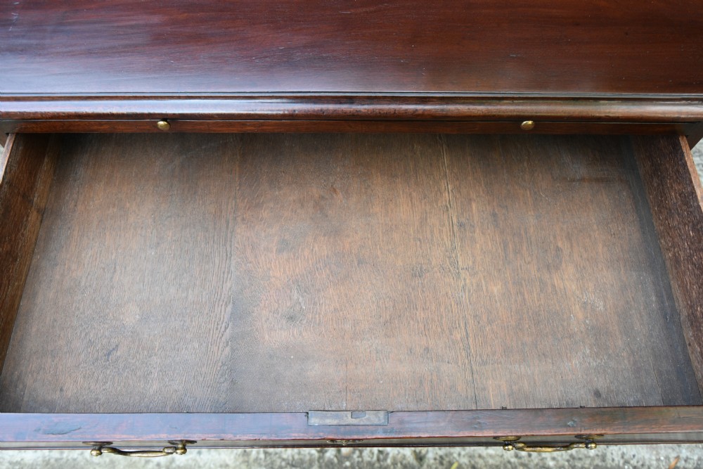Excellent Georgian Mahogany Batchelors Chest of Drawers, Small Proportions. View X