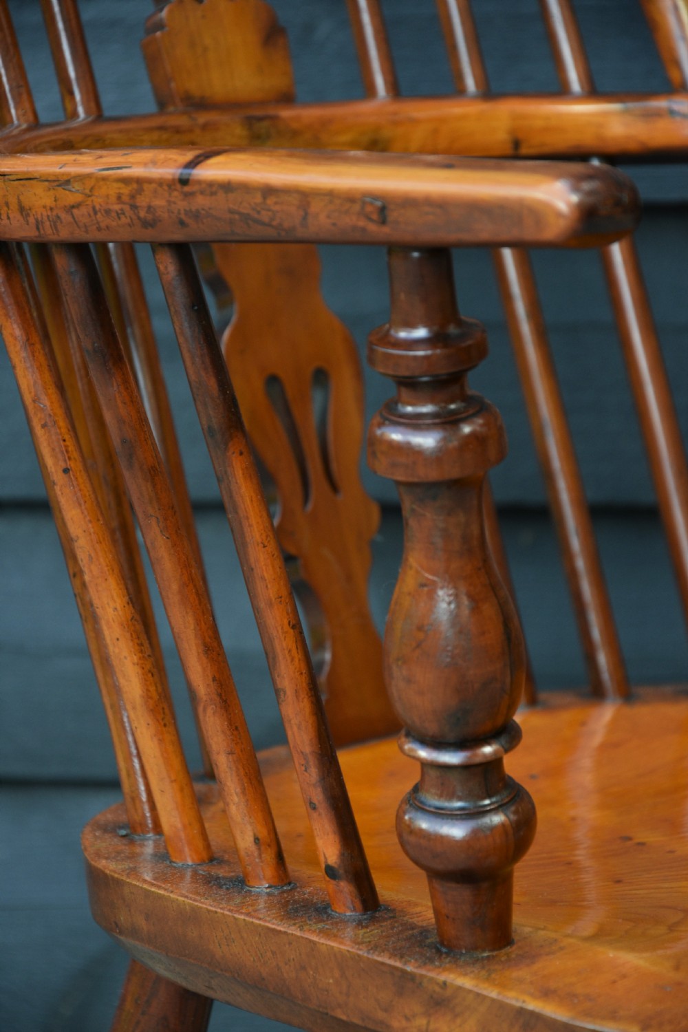 Superb Early 19th Century Yew & Elm Windsor Armchair, Georgian. View II