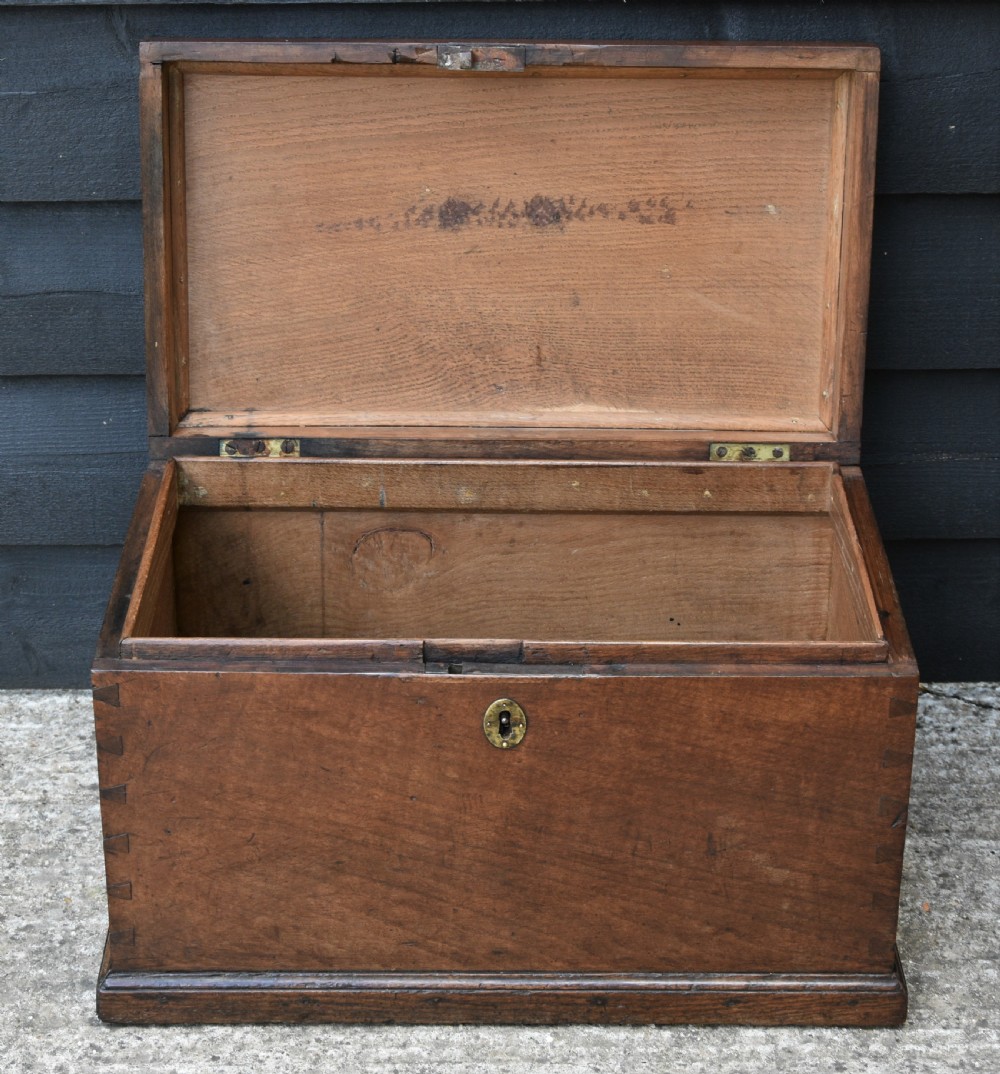Lovely Georgian Oak Box, Small Proportions C.1790-1800 View IV