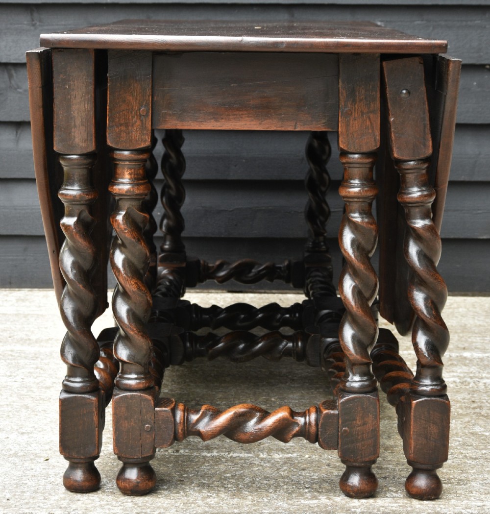 Outstanding Large Oak Double Gateleg Dining Table To Seat 8 People, 19th Century. View VI