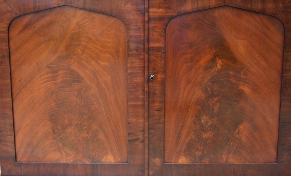 Beautiful Georgian Mahogany Side Cabinet Chiffonier C.1830. View IV