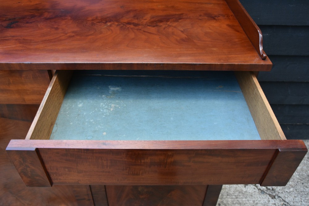 Beautiful Georgian Mahogany Side Cabinet Chiffonier C.1830. View VIII