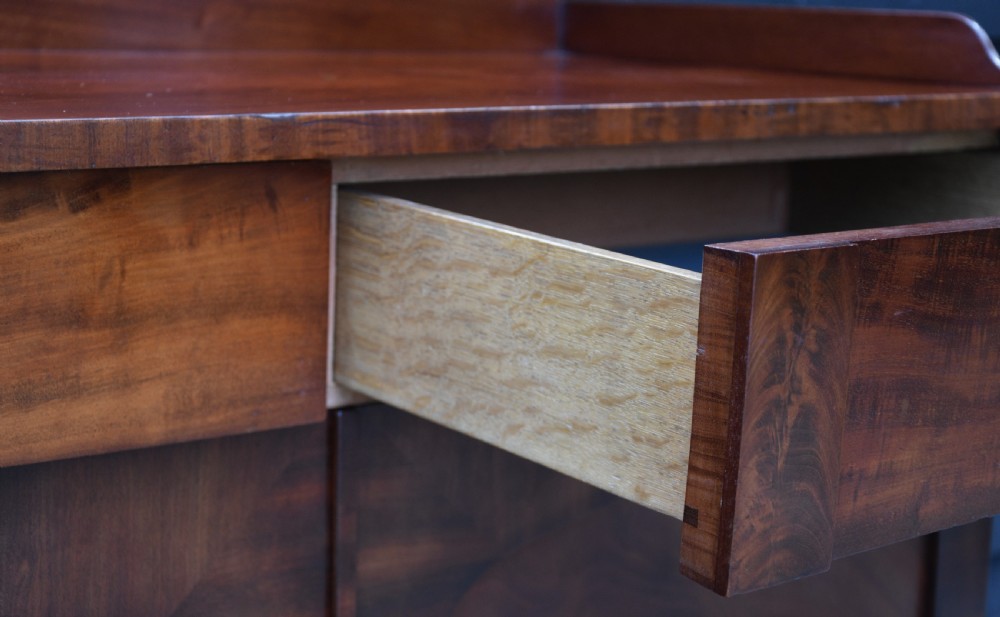 Beautiful Georgian Mahogany Side Cabinet Chiffonier C.1830. View IX