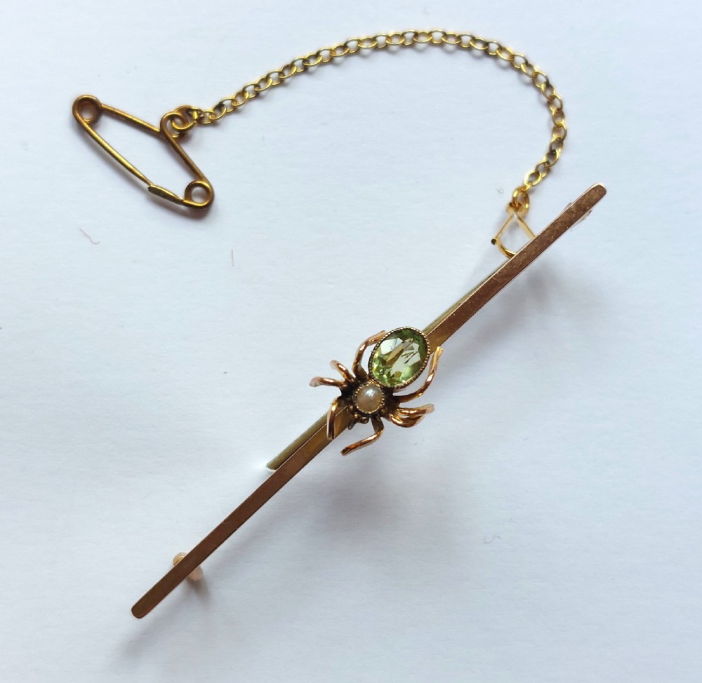 Fabulous Edwardian 9ct Gold Peridot & Seed Pearl Spider Bar Brooch.