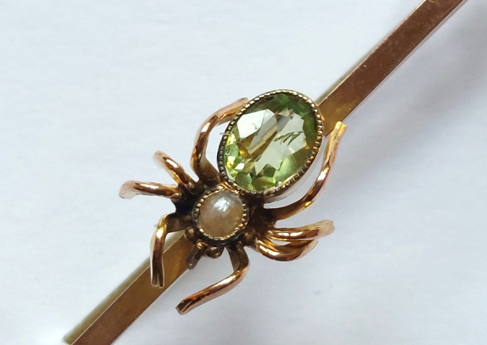 Fabulous Edwardian 9ct Gold Peridot & Seed Pearl Spider Bar Brooch. View III