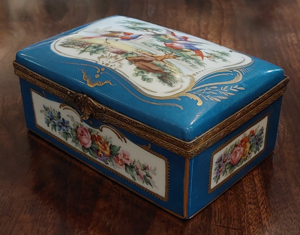 Beautiful Porcelain Jewellery Box C.1890-1900, Hand Painted. View III