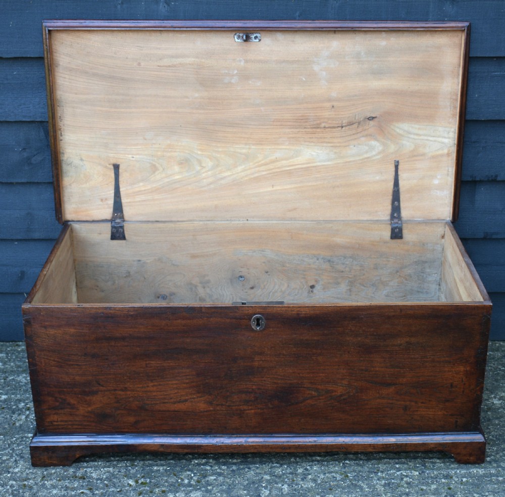 Lovely 18th Century Elm Blanket Box c.1760 View IV