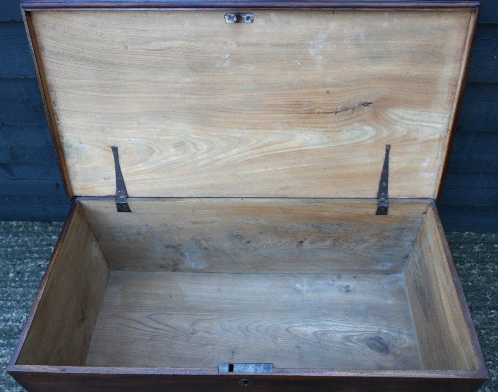 Lovely 18th Century Elm Blanket Box c.1760 View V
