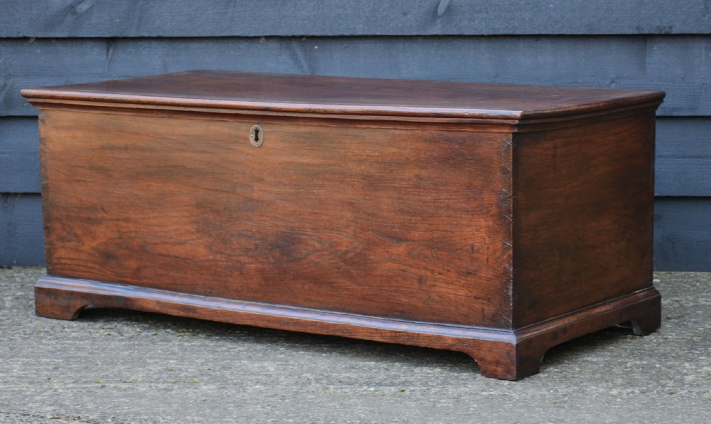 Lovely 18th Century Elm Blanket Box c.1760 View VIII