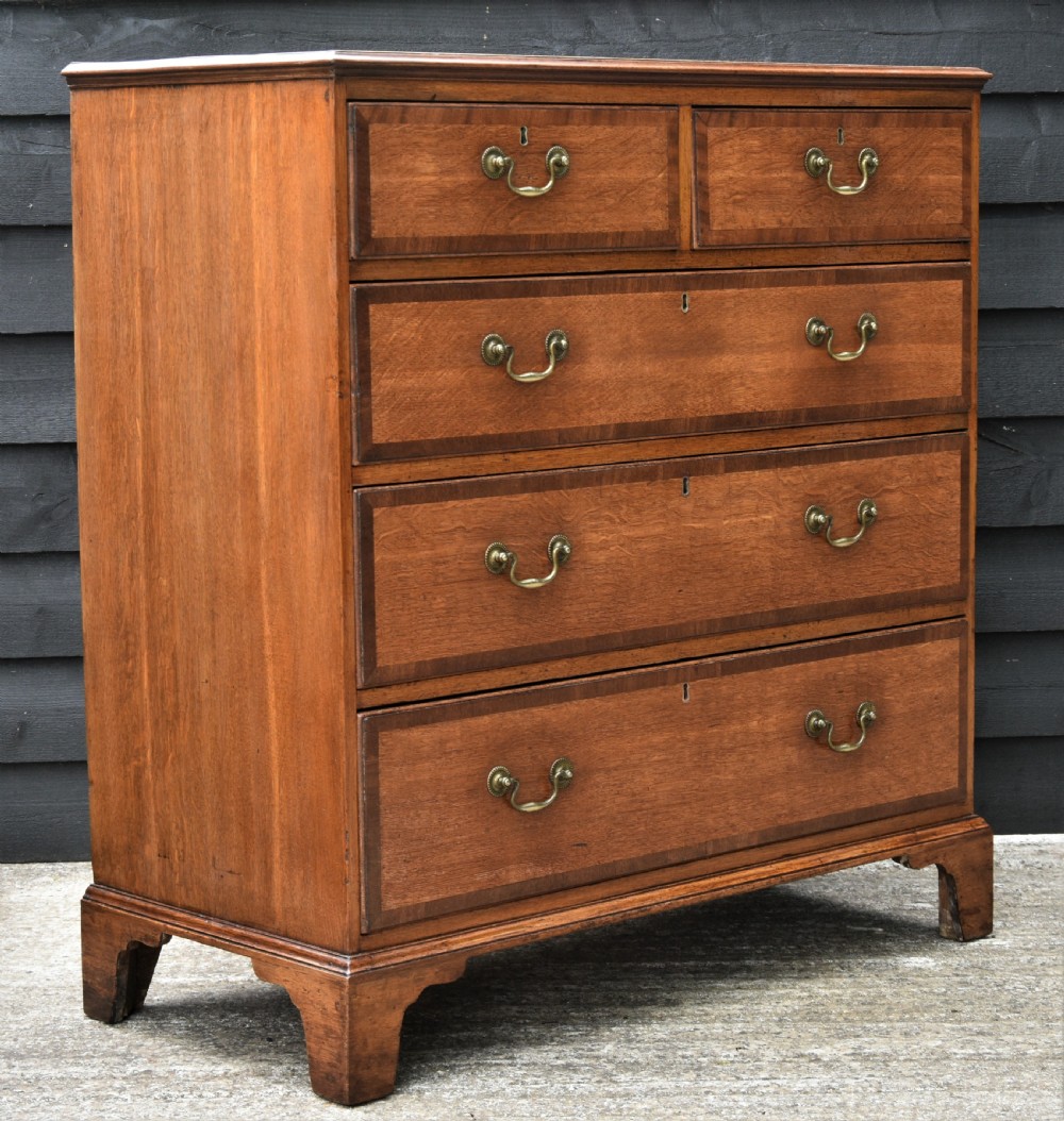 Handsome Georgian Oak Chest Of Drawers C.1780, Light Oak With Mahogany Cross-banding. View VI