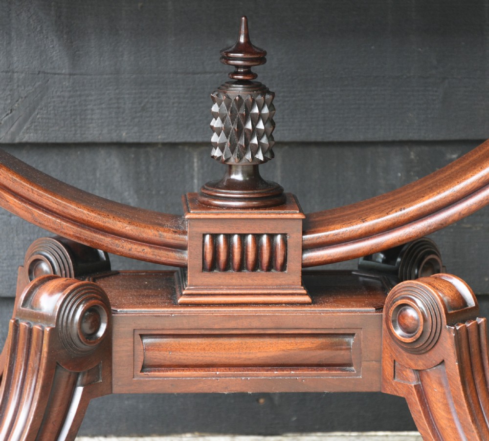 Outstanding Regency Mahogany Tea Table C.1820 Superb Quality. View II