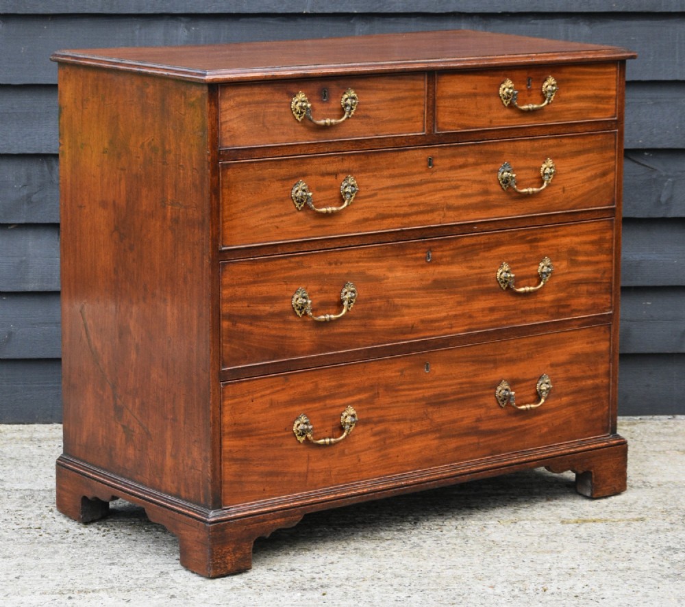 Superb Georgian Mahogany Chest Of Drawers C.1760