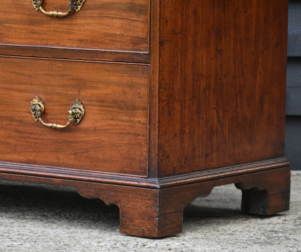 Superb Georgian Mahogany Chest Of Drawers C.1760 View VI