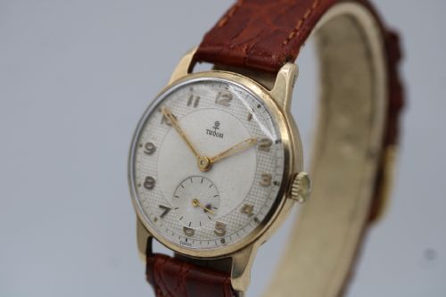 TUDOR ROYAL 12856 WRISTWATCH IN 9CT GOLD MADE BY TUDOR ROLEX AND CASED BY DENNISON - ADDITIONAL PHOTO 2