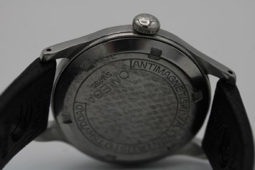 OMEGA SUVERN 2400 35MM SWEDISH MILITARY ISSUE CAL 30T2 1944 WRIST WATCH - ADDITIONAL PHOTO 13