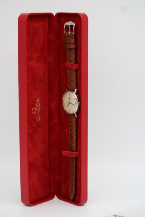 OMEGA GENVE 136018 1965 SMALL SIZE MANUAL WIND WATCH CALIBRE 601 - ADDITIONAL PHOTO 11