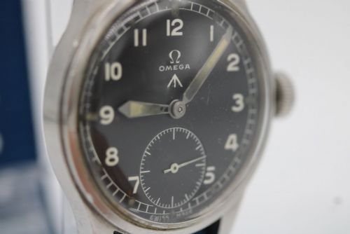 OMEGA BRITISH MILITARY DIRTY DOZEN WW2 CALIBRE 30T2 STAINLESS STEEL BROAD ARROW WRIST WATCH - ADDITIONAL PHOTO 2