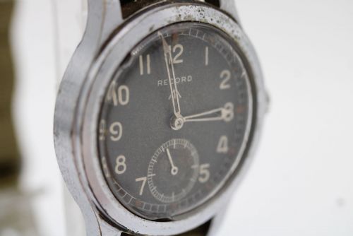 RECORD DIRTY DOZEN WWW BRITISH MILITARY WATCH CALIBRE 022K C1940S - ADDITIONAL PHOTO 1