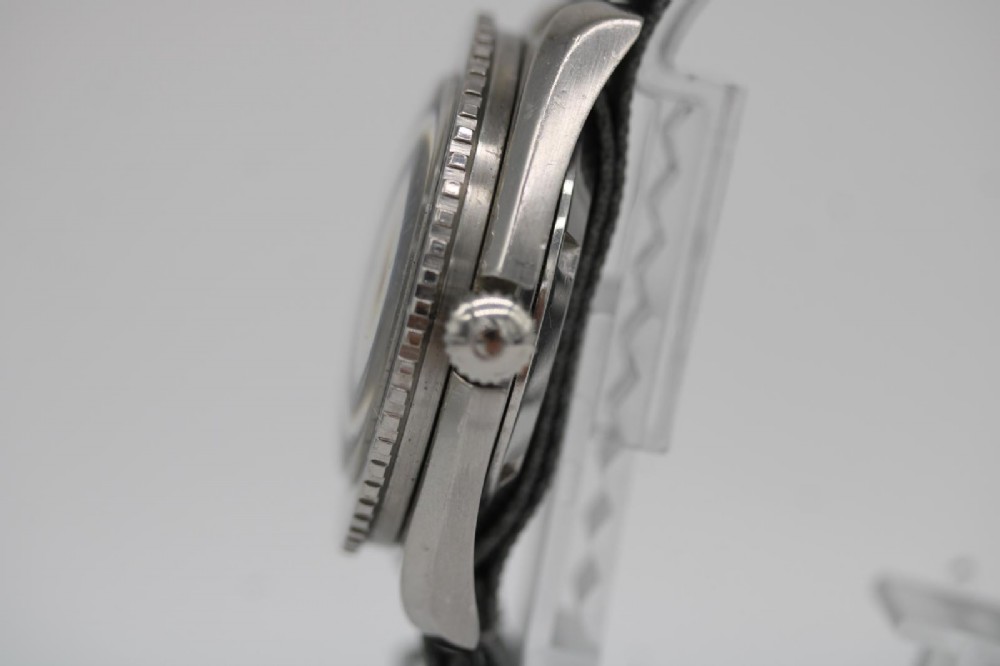 Omega Seamaster 300 166.024 – 42mm – Vintage Diver – c.1968 wrist watch View III