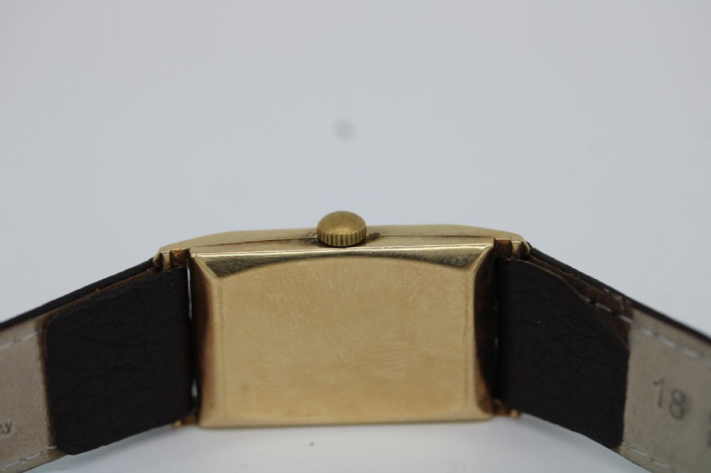 Zenith Vintage Tank Style – 9ct Gold Dennison Case – 33mm – c.1944 Wrist watch View V