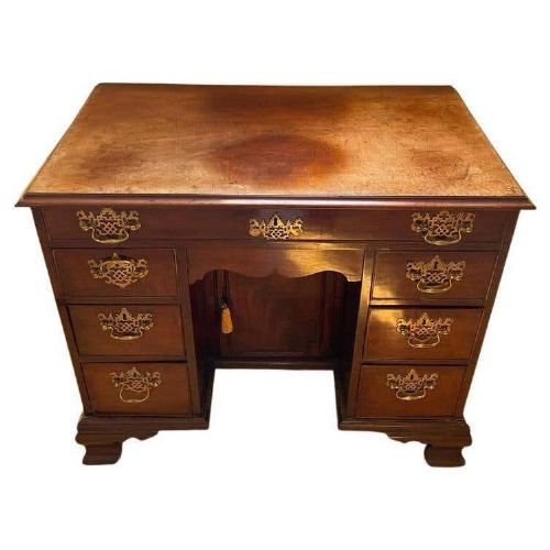 Georgian kneehole Dressing table