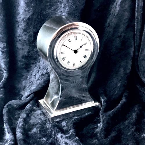 AN EDWARDIAN SILVER MANTEL CLOCK - ADDITIONAL PHOTO 2
