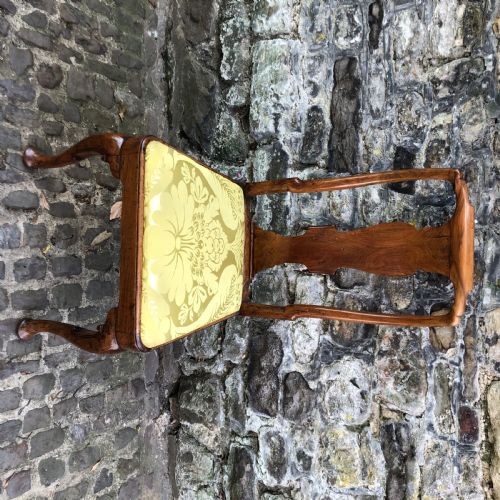 A FINE QUEEN ANNE PERIOD WALNUT SIDE CHAIR - ADDITIONAL PHOTO 7