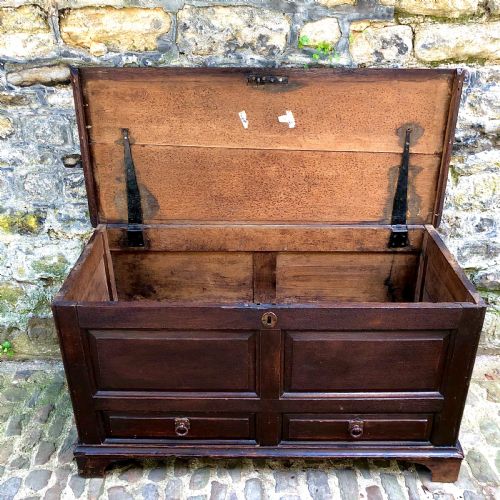 A GEORGE II OAK MULE CHEST - ADDITIONAL PHOTO 3