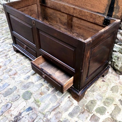 A GEORGE II OAK MULE CHEST - ADDITIONAL PHOTO 6