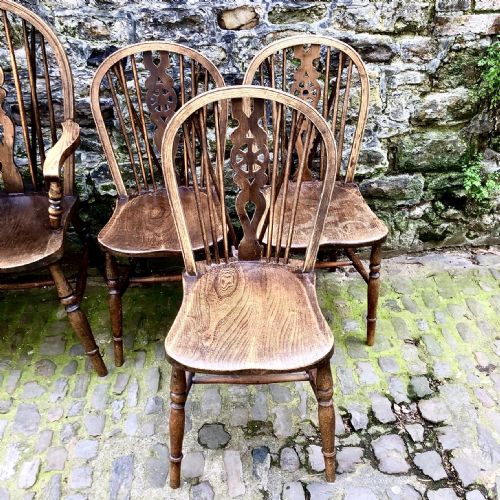A SET OF SEVEN ASH AND ELM WINDSOR CHAIRS - ADDITIONAL PHOTO 3