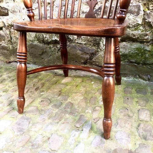 A MID VICTORIAN YEW WOOD WINDSOR CHAIR - ADDITIONAL PHOTO 3
