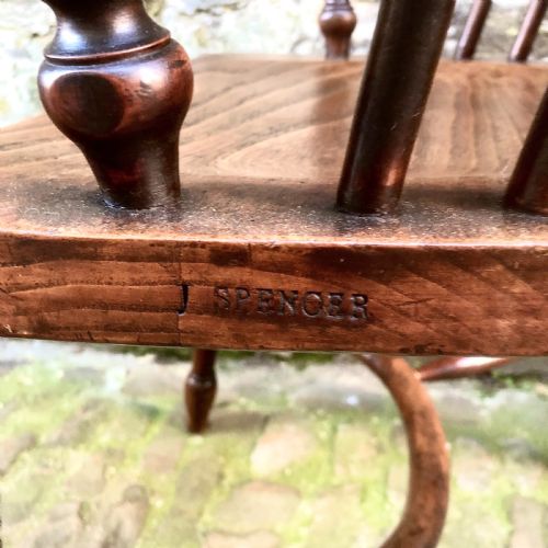 A MID VICTORIAN YEW WOOD WINDSOR CHAIR - ADDITIONAL PHOTO 5