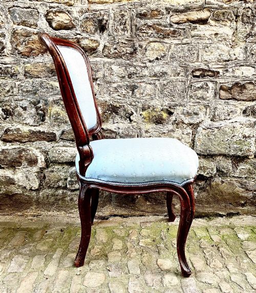 A SET OF FOUR MID 19TH CENTURY LOUIS XV STYLE DINING CHAIRS - ADDITIONAL PHOTO 5