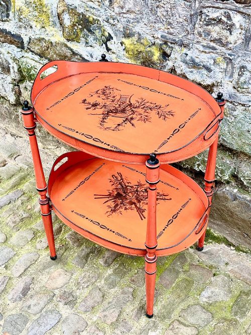 AN EARLY 20TH CENTURY TOLE PEINTE TWO TIER TABLE - ADDITIONAL PHOTO 2