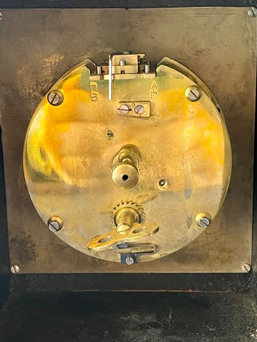 AN EARLY 20TH CENTURY CHINOISE MANTEL CLOCK - ADDITIONAL PHOTO 7