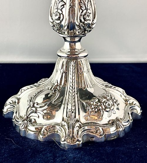 A SILVER CANDLESTICK IN THE BAROQUE STYLE - ADDITIONAL PHOTO 1