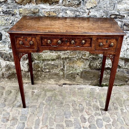 a george iii oak lowboy - CATEGORY: ANTIQUE TABLES - DATED GEORGIAN