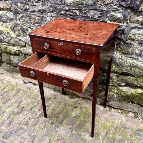 A GEORGE III MAHOGANY LAMP TABLE - ADDITIONAL PHOTO 5