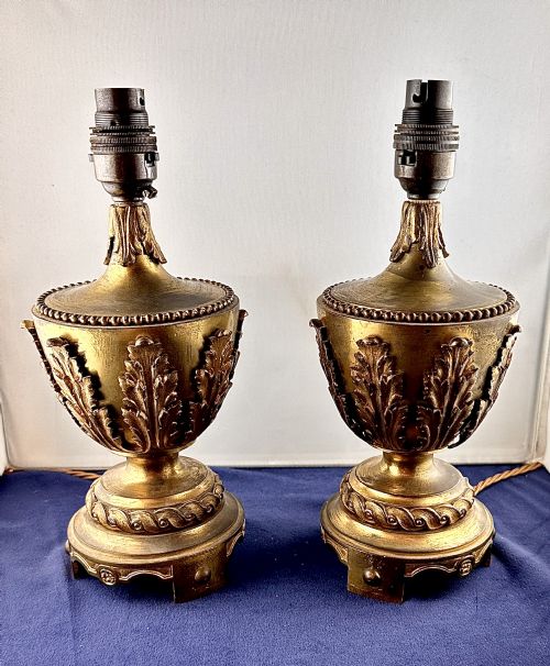 A PAIR OF EARLY 20TH CENTURY FRENCH GILT BRONZE LAMPS - ADDITIONAL PHOTO 1