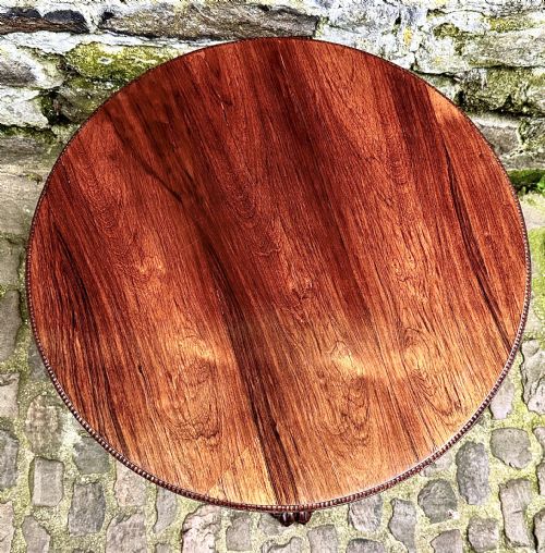 A SMALL GEORGE IV ROSEWOOD CENTRE TABLE - ADDITIONAL PHOTO 3