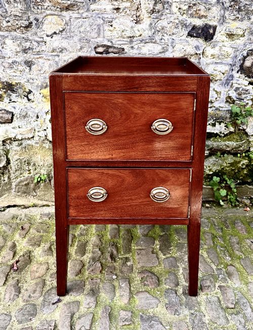 A GEORGE III MAHOGANY NIGHTSTAND