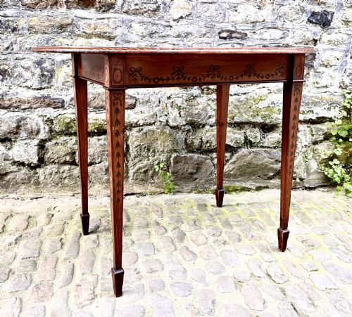 A SHERATON REVIVAL PAINTED TABLE - ADDITIONAL PHOTO 5
