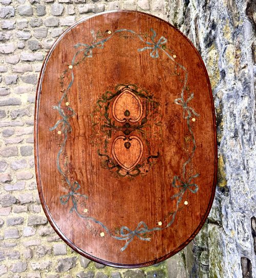 A SHERATON REVIVAL PAINTED TABLE - ADDITIONAL PHOTO 10