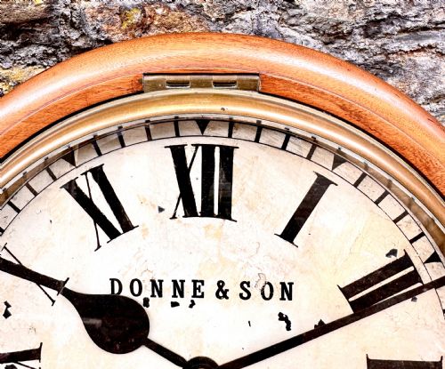 A COUNTRY HOUSE LATE VICTORIAN DROP DIAL WALL CLOCK - ADDITIONAL PHOTO 4